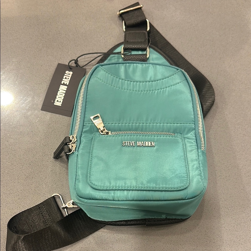 Steve Madden Blue and Black Belt Bag Sporty Design